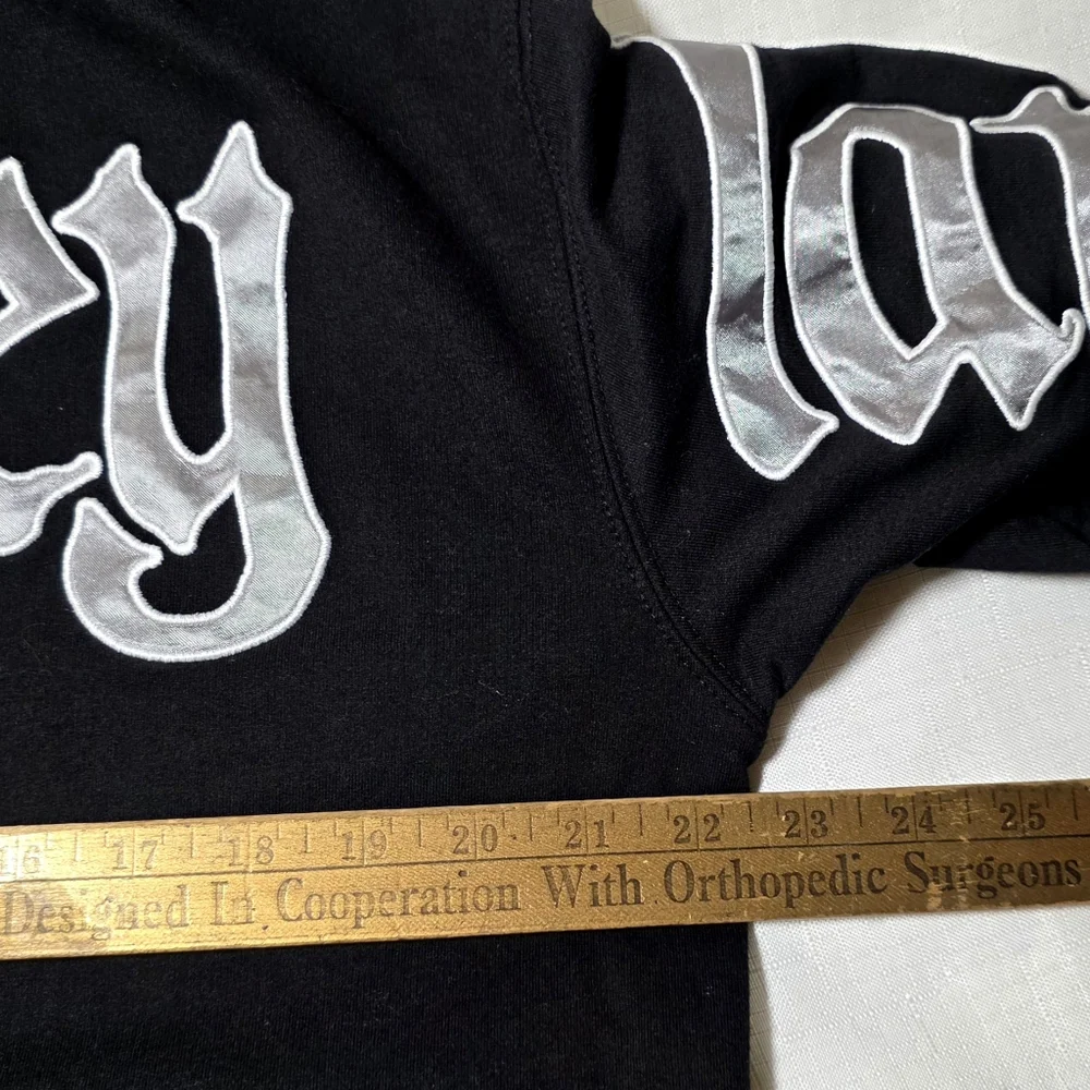 Disneyland The Nightmare Before Christmas Black silver Spellout Shirt Sz Medium - Picture 6 of 10